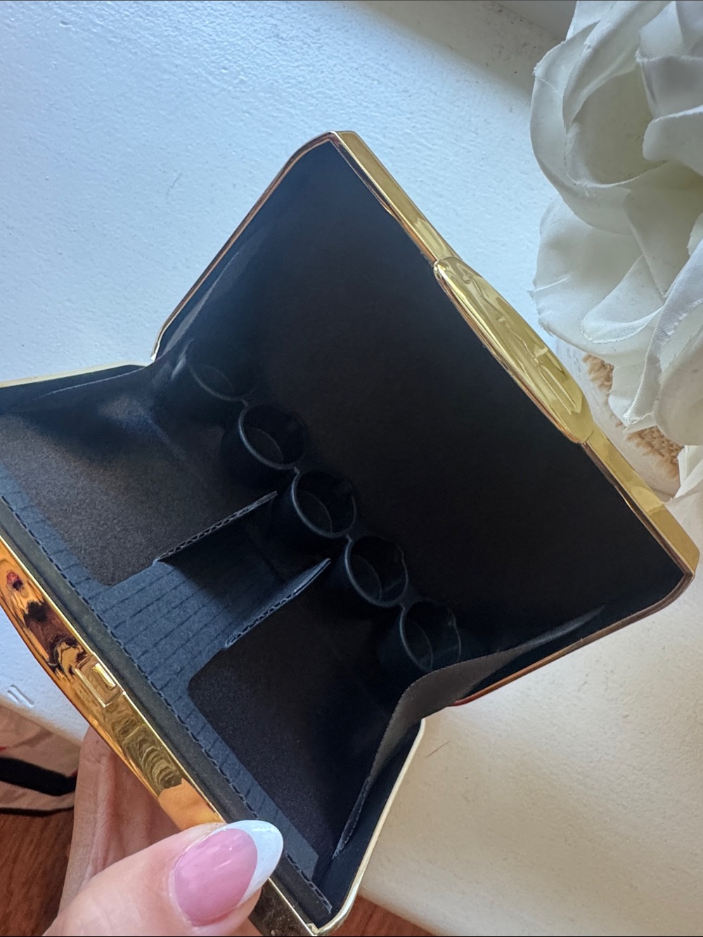 MAC Gold Reflective Compact Case - Picture 2 of 2